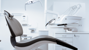 Read more about the article The Ultimate Guide to Choosing the Best Dentist Near Me in Pakistan with Dental Rescue
